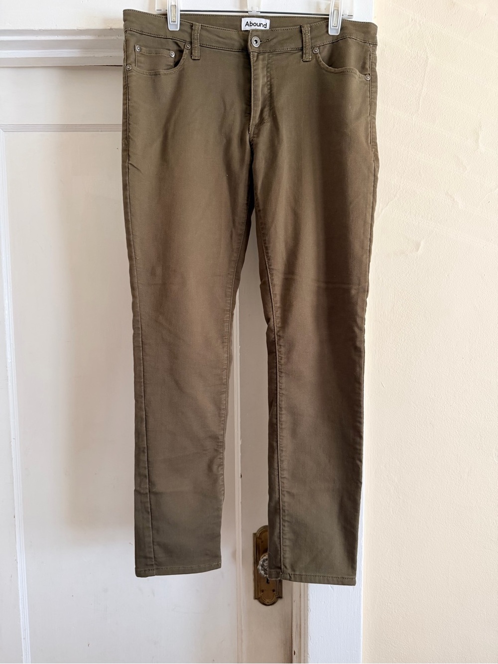 Abound Men’s Olive Straight-Leg Chinos